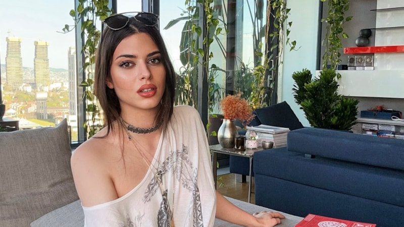 Defne Samyeli kızı Derin Talu'yu savundu: 