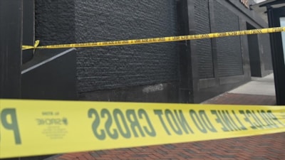 Yan durarı delip çaldılar! ABD'de 10 milyon dolarlık takı hırsızlığı