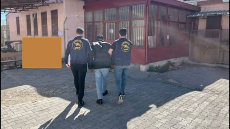 Eskişehir'de hayvan hırsızlığından aranan kişi, çobanlık yaparken yakalandı