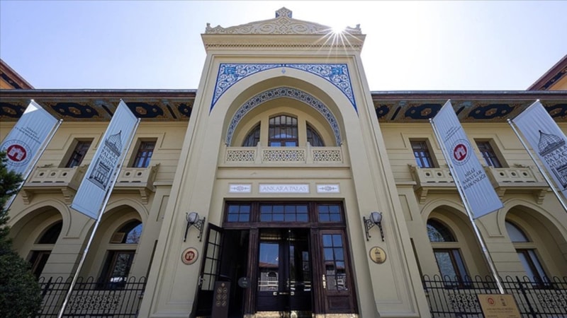 Atatürk'ün Doğu'dan Batı'ya açılan pencerece olarak tanımladığı Ankara Palas 97 yaşında