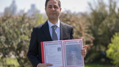 MHP'li Milletvekili, büyük dedesinin 105 yıllık şehadet belgesine kavuştu