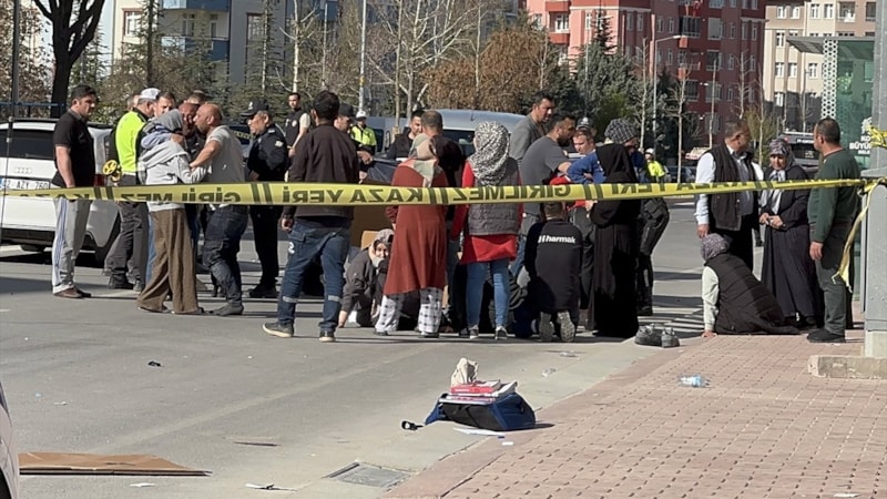 Konya'da otomobil çocuklara çarptı: 1 ölü 1 ağır yaralı