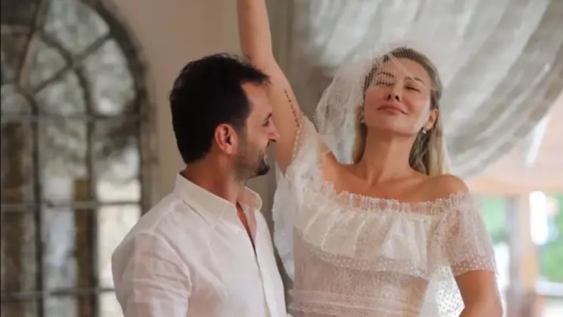 Aylin Coşkun boşanmaktan vazgeçti! Eşinin doğum gününü sosyal medyadan kutladı