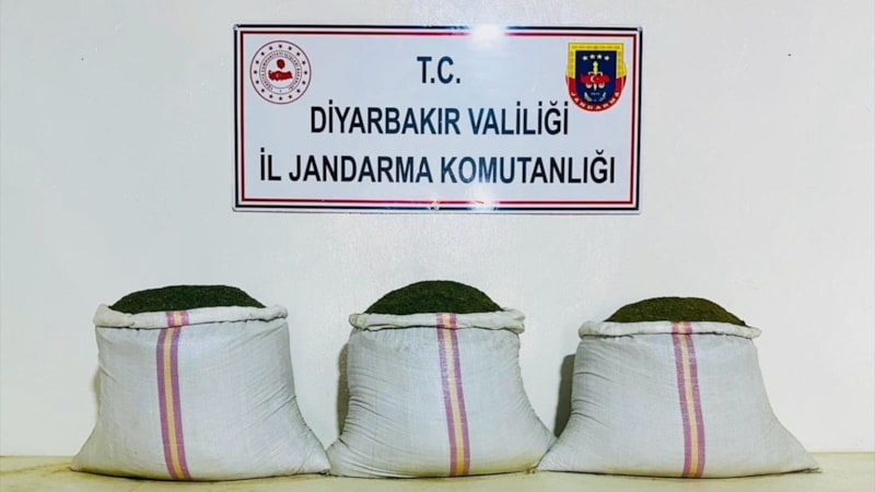 Diyarbakır'daki uyuşturucu operasyonunda 3 şüpheli yakalandı