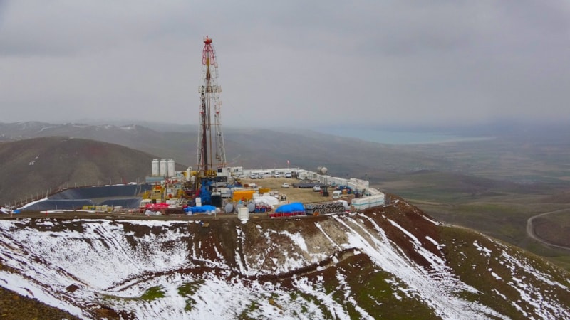 200 tonluk sondaj kulesi kuruldu! O şehrin başına resmen talih kuşu kondu