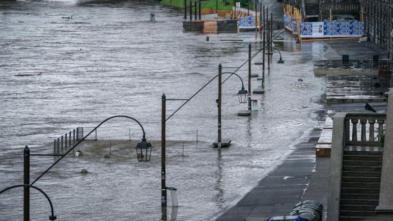 İtalya'da sel ve heyelan etkili oldu