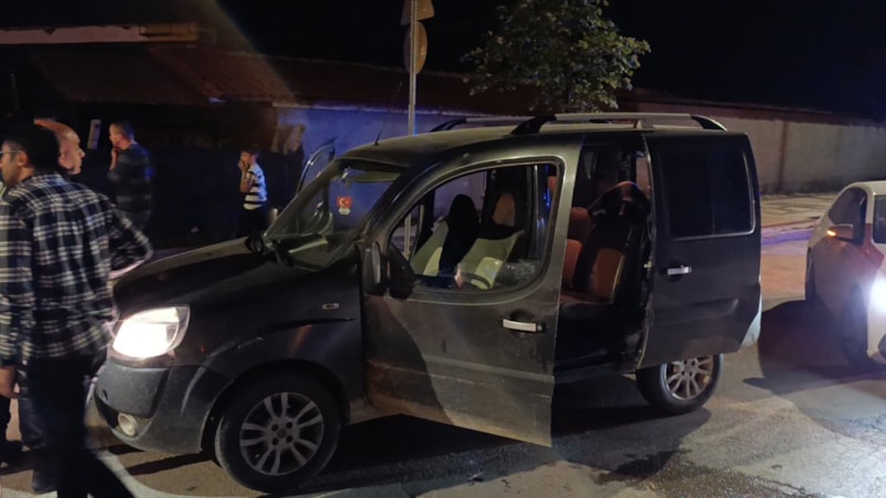 Bursa'da seyir halindeki aracı kurşuna dizdiler: 1 ağır yaralı