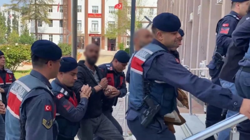Aydın'da 'civciv baronları' adli kontrol şartıyla serbest bırakıldı