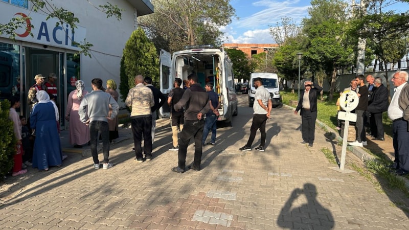 Diyarbakır'da komşu aileler arasında taşlı sopalı kavga