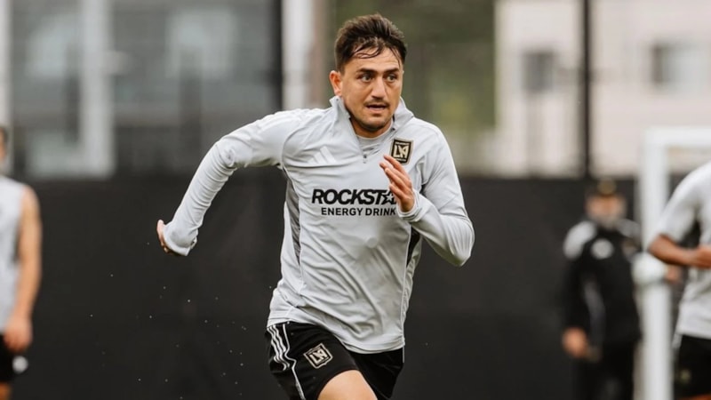 Cengiz Ünder'den Fenerbahçe'ye kötü haber