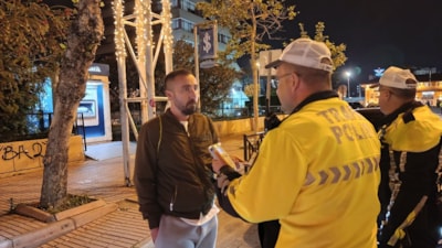 Adana'da sarhoş sürücü polise zorluk çıkarttı