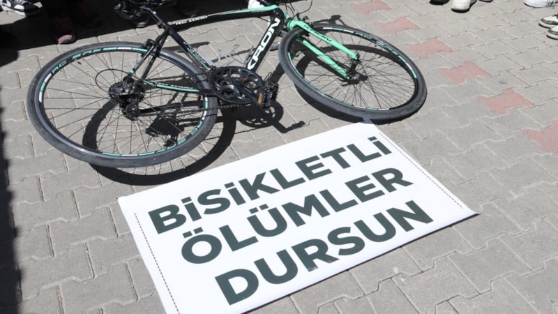 Muğla'da bisiklet topluluğu, hayatını kaybeden Alkan için pedal çevirdi