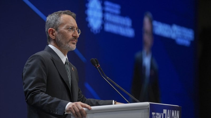 Fahrettin Altun'dan CHP'ye dezenformasyon tepkisi