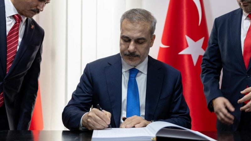 Hakan Fidan'dan Cezayir’e resmi ziyaret