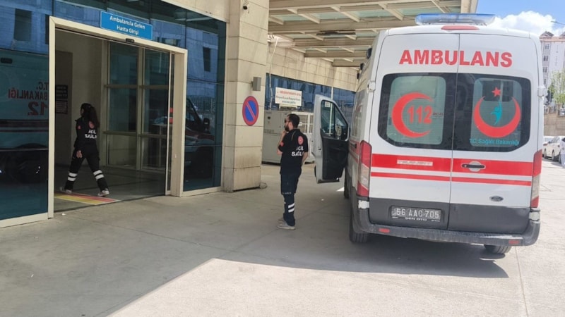 Siirt'te ot toplarken kayalıklardan düştü