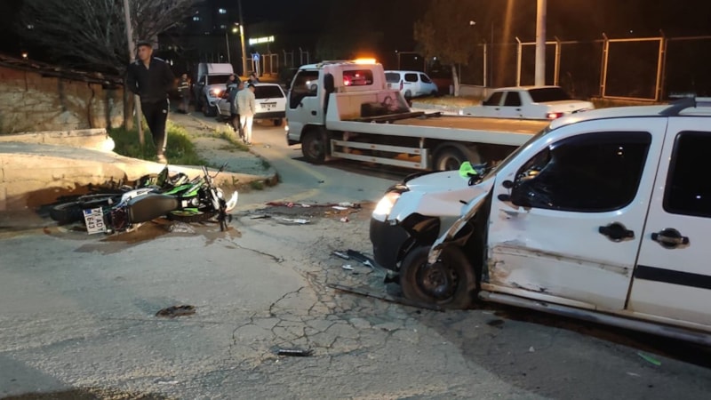 Kırıkkale'de hafif ticari araç ile motosiklet çarpıştı: 1 ölü