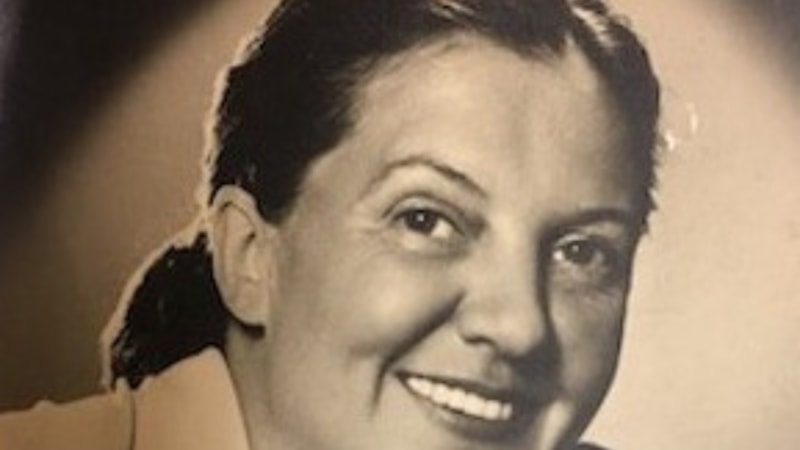 Edita Morris'in Hiroşima’nın Çiçekleri ve Tohumları, Vietnam'a Sevgiler adlı çarpıcı romanları