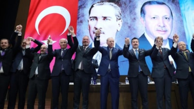 İYİ Parti'den istifa eden iki belediye başkanı AK Parti'ye geçti
