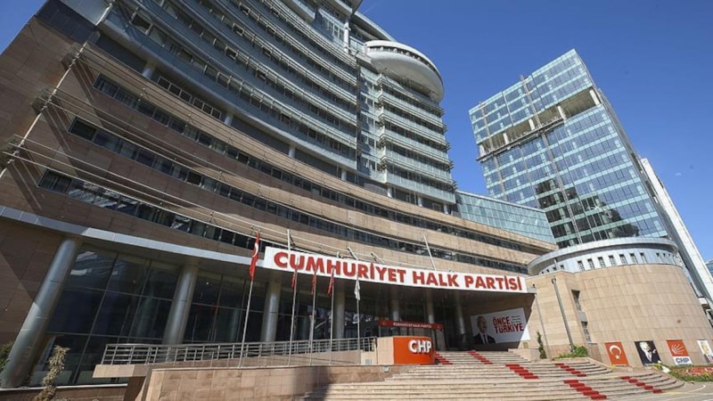 CHP'den 23 Nisan kararı: Özgür Özel resepsiyona katılmayacak