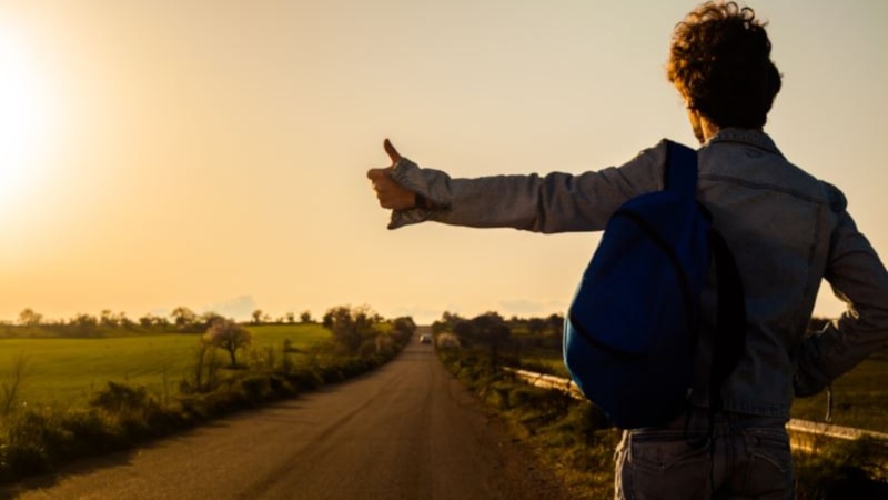 Sürücüler dikkat: Otostopçuyu alamayana ceza kesiliyor!