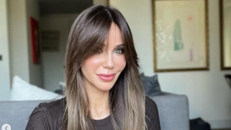 Eski manken Demet Şener'in yeni imajına beğeni yağdı