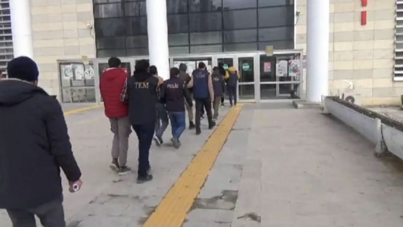 İzmir'de terör örgütü DEAŞ'a yönelik operasyon: 13 gözaltı