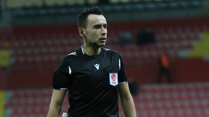 Konyaspor - Galatasaray maçının hakemi rahatsızlandı!