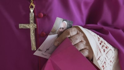 Papa Francis'in naaşı Vatikan'dan alındı