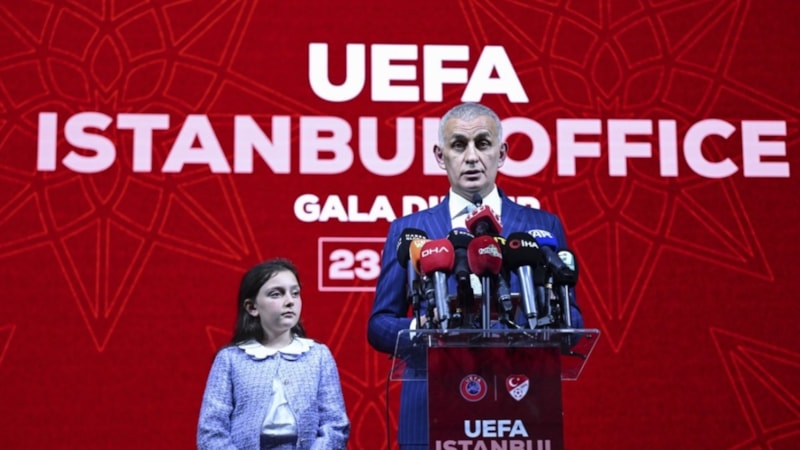 UEFA İstanbul Ofisi'nin açılışı öncesi gala yemeği düzenlendi
