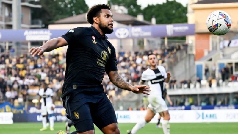 Parma, sahasında Juventus'u yendi