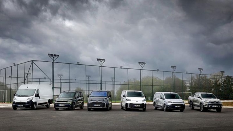 Toyota yeni hafif ticari araç modellerini Türkiye'de satışa çıkardı: İşte fiyatlar
