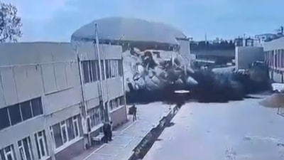 Tuzla’da arıtma tesisindeki patlama anı kamerada