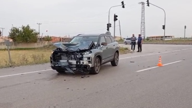 Adana'da cip ile motosiklet çarpıştı