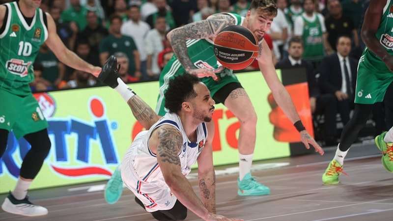 Panathinaikos'u deviren Anadolu Efes seriyi eşitledi