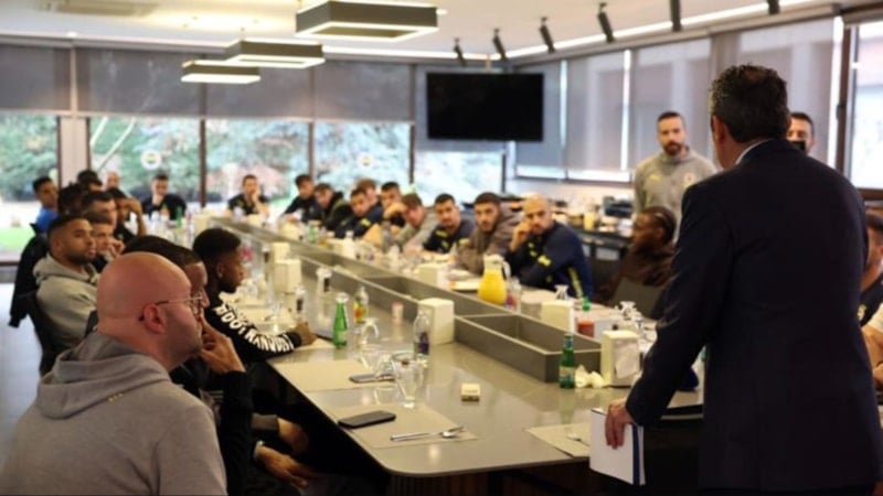 Ali Koç devreye girdi: Samandıra'da takımla toplantı yaptı