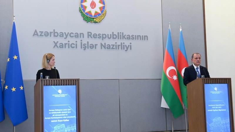 Azerbaycan, Türk ve Azerbaycan bayraklarının yakılmasına karşı Erivan ve Paris'ten önlem bekliyor