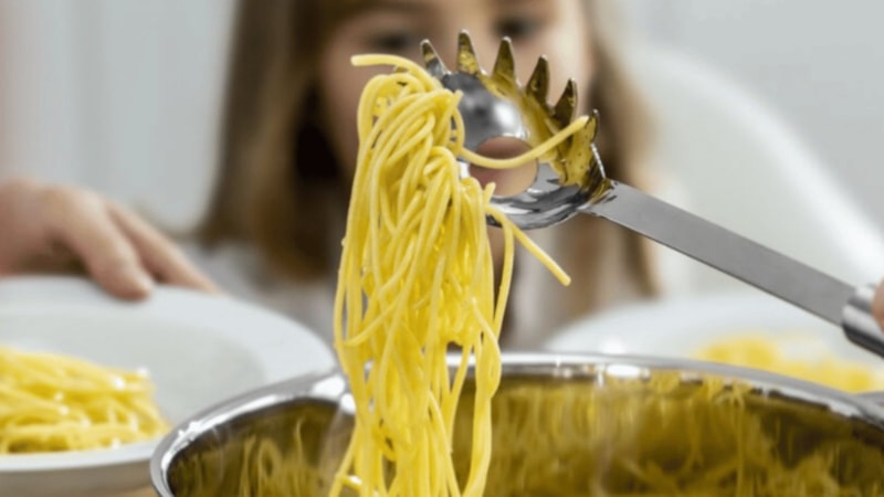 Makarna kepçesindeki deliğin amacı bakın neymiş...