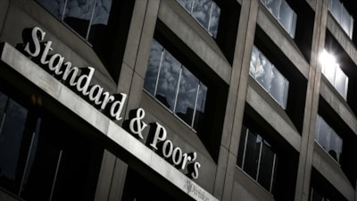 Standard & Poor's, Türkiye'nin kredi notunu BB- olarak teyit etti