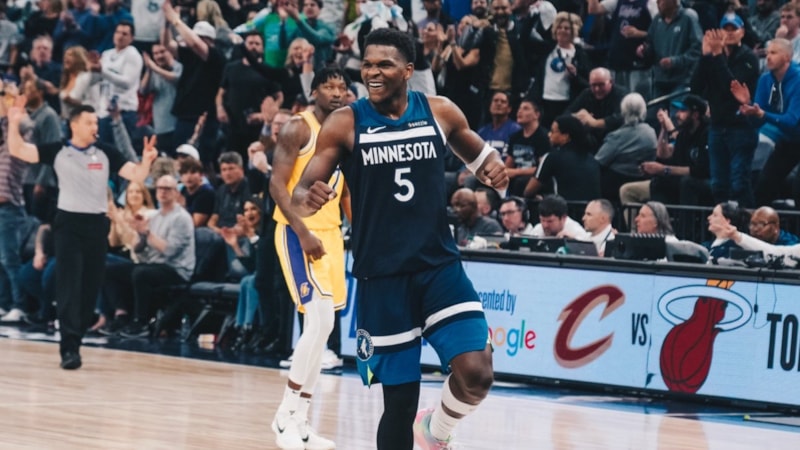 Timberwolves, Lakers'ı yenerek seride 2-1 öne geçti