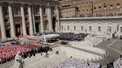 Katolik alemi, Papa Francis'i sonsuzluğa uğurluyor