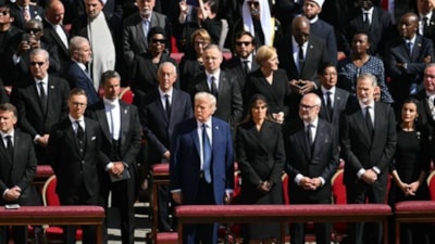 Papa Francis'in cenazesinde giyim kuralına uymayan liderler