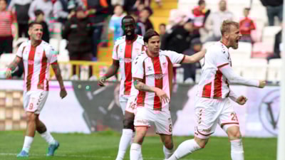 Sivasspor, Antalyaspor'u iki golle geçti