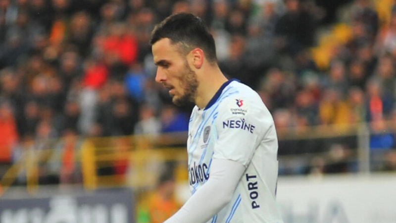 Beşiktaş derbisinde yok! Filip Kostic, cezalı duruma düştü