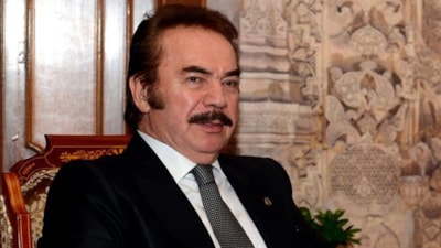 Orhan Gencebay'dan Cumhurbaşkanı Erdoğan'a övgü: Mazlumun ve mağdurun yanında