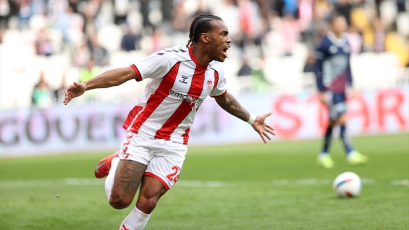 Sivasspor 3 puan özlemini sonlandırdı