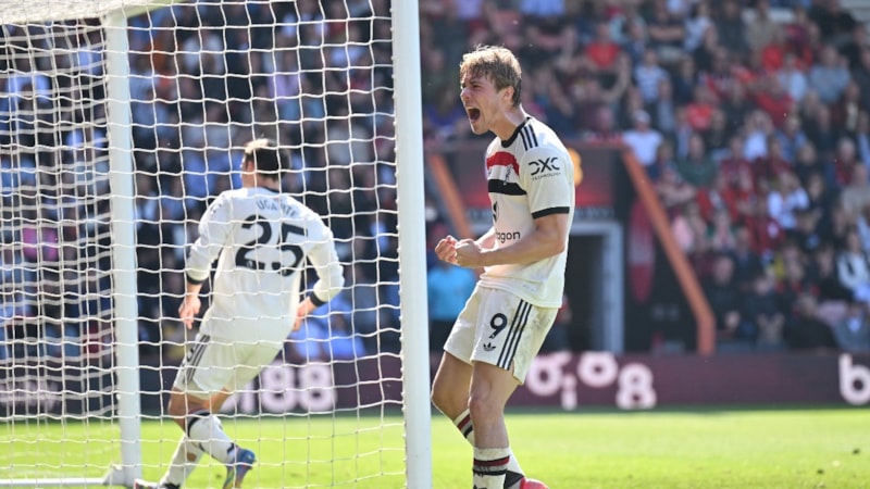 Manchester United, Bournemouth karşısında 1 puanı son dakikada aldı