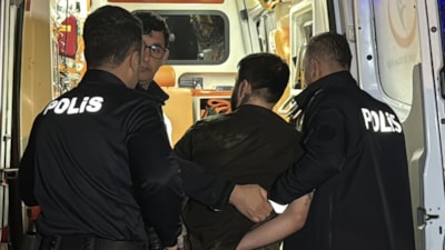 Antalya'da uyuşturucu bağımlısı şahıs anne ve babasını rehin aldı