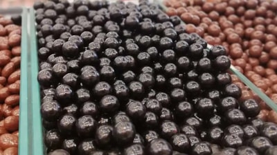 Kahve yanında vazgeçilmezdi… Çikolata kaplı drajeler için “iade” çağrısı: İşte nedeni