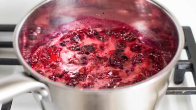 Pişerken 1 Kaşık Ekleyin, Şekersiz ve Kıvamında Reçel Yiyin...