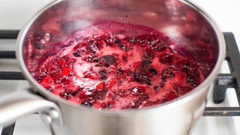 Pişerken 1 Kaşık Ekleyin, Şekersiz ve Kıvamında Reçel Yiyin...